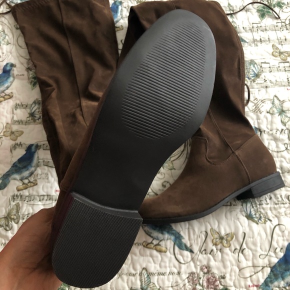 Over the knee boots - Picture 3 of 4